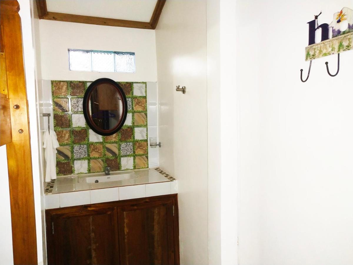Lady Ghagha Room Rentals ซาน วิเซนเต ภายนอก รูปภาพ