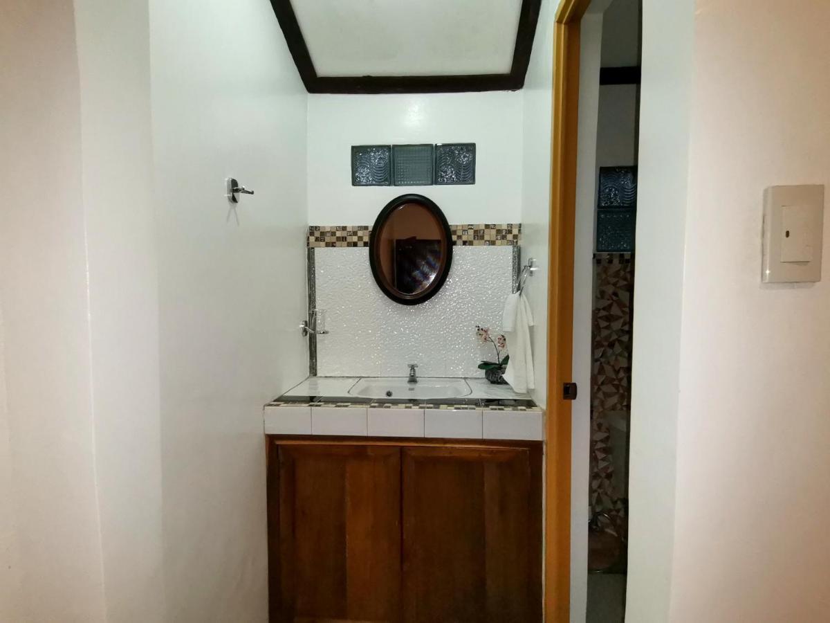 Lady Ghagha Room Rentals ซาน วิเซนเต ภายนอก รูปภาพ
